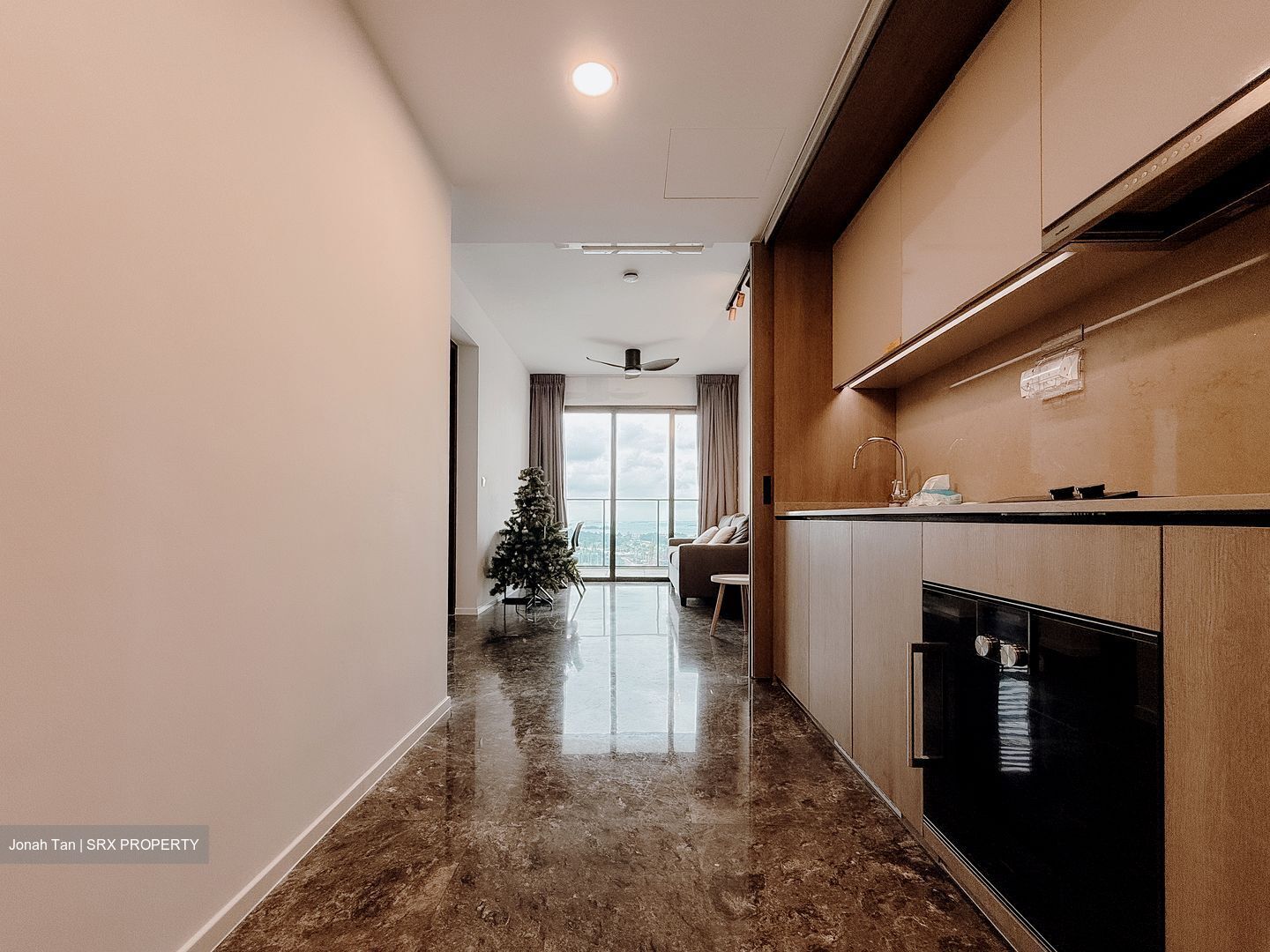 Avenue South Residence (D3), Apartment #585576341